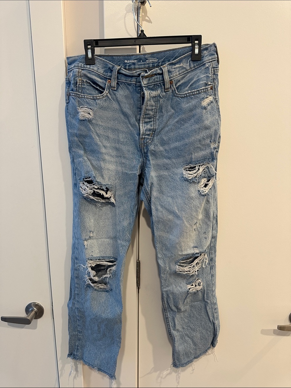 Old Navy Women’s Light Blue Distressed Relaxed-Fit Jeans